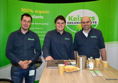 Emiel Kusters, Bart Kellenaers en Johan Tielen van Keizers Organic Plants. Zijn de eerste in Europa met de Carbon Robotics. Ziet het verschil tussen het gewas en het onkruidplantje.